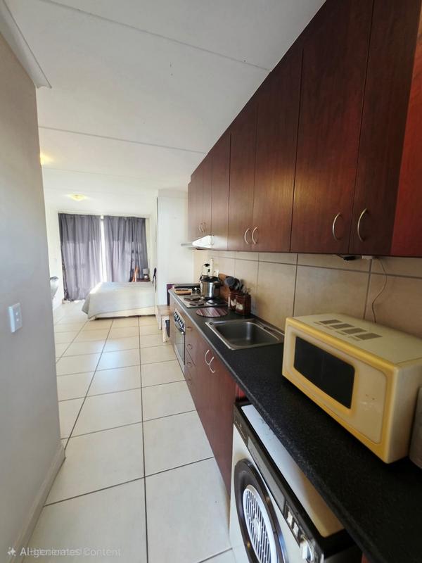To Let 1 Bedroom Property for Rent in Buhrein Western Cape